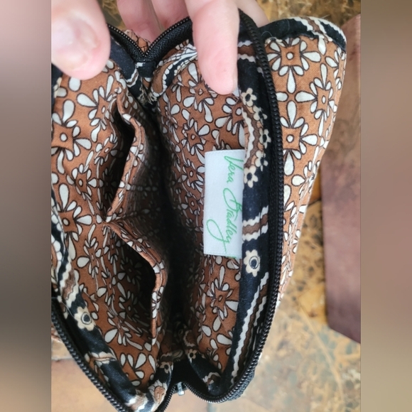 Vera Bradley Black and Gold Crossbody Bag - Picture 2 of 6